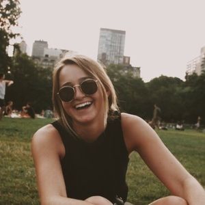 Meet your Posher, Isabel